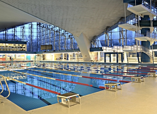 Alster-Schwimmhalle Ausklapper Sprunganlage