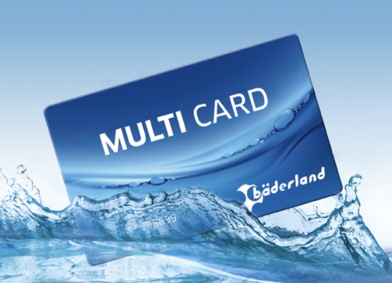 Blaue Multi Card Karte mit Wasserspritzern